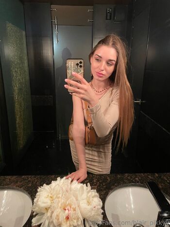 Olivia / blair_pikkyy nude photo #14