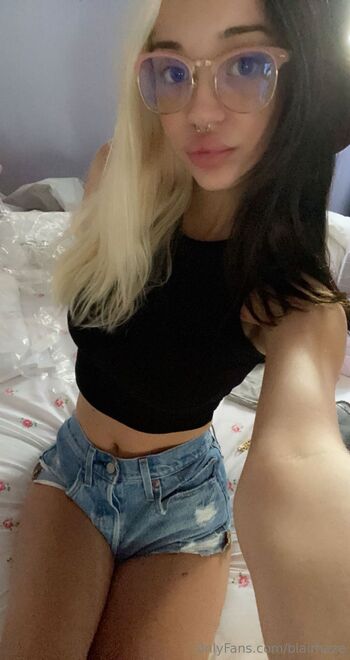 Blai / blairhaze nude photo #17