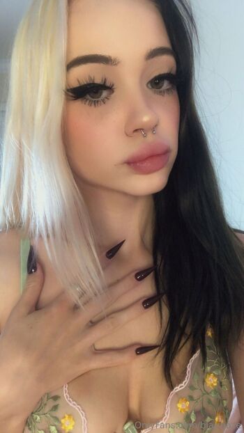 Blai / blairhaze nude photo #22