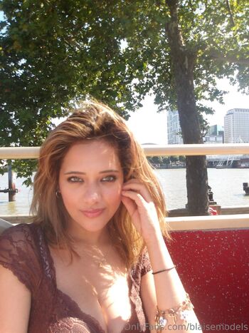 blais / blaisemodels nude photo #7