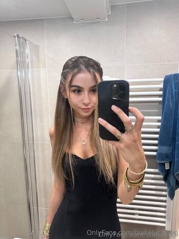 Blakely / blakelycarter nude photo #17