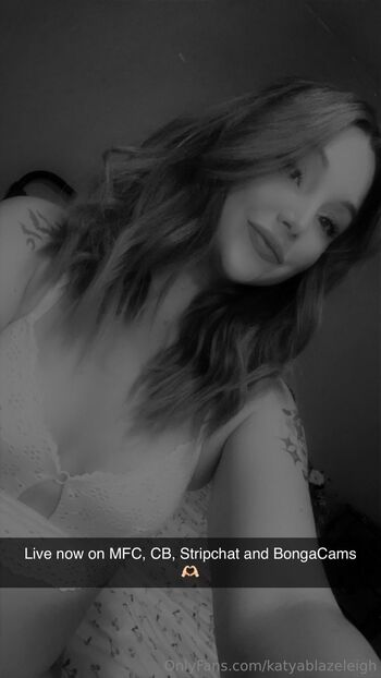 Blaze / blazebabyxo nude photo #31