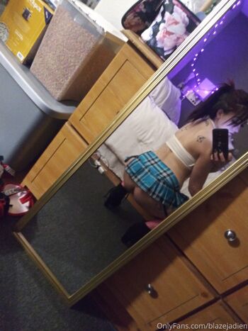 Jadien Blaz / blazejadien nude photo #27