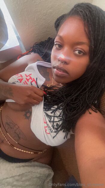 Thee Slurpologist / bleu_slurpeee nude photo #32