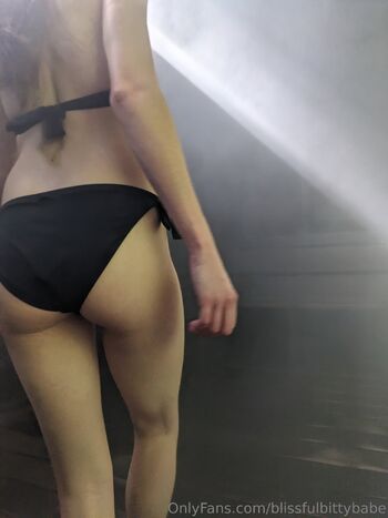 Blissful Bitty Bab / blissfulbittybabe nude photo #23