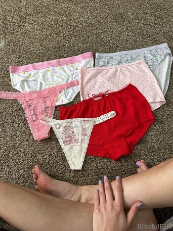 Ellie / blissfulellie nude photo #13