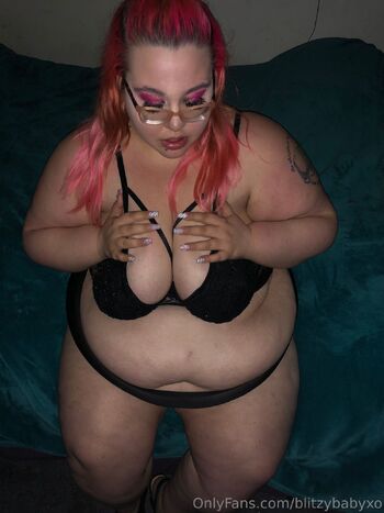 MamaLu / blitzybabyxo nude photo #14