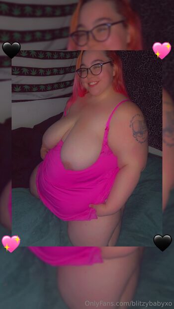 MamaLu / blitzybabyxo nude photo #22