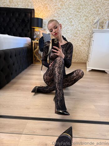 Jana 𓆩 / blonde_admin nude photo #31