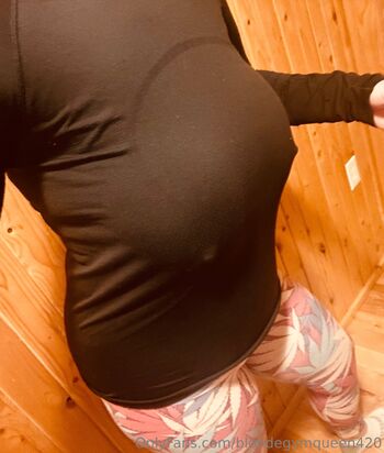 Sara / blondegymqueen420 nude photo #24