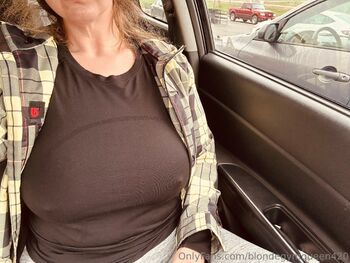 Sara / blondegymqueen420 nude photo #27