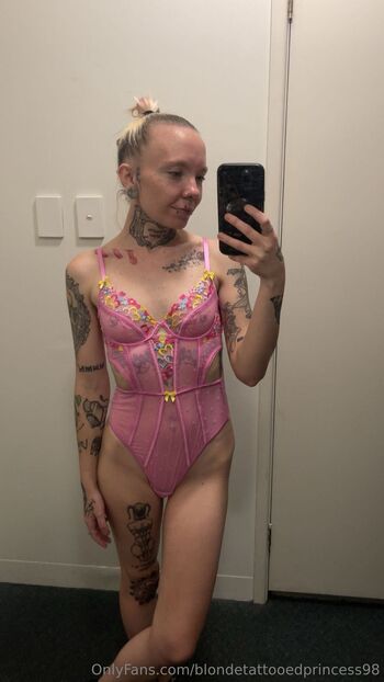Tattooed Princes / blondetattooedprincess98 nude photo #22