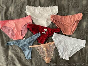 blondeunicorn student