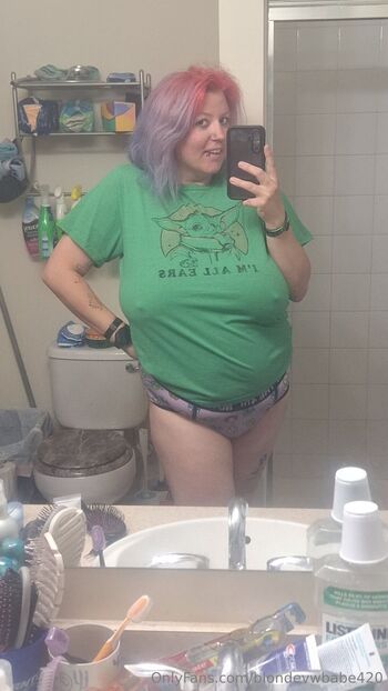 Shell / blondevwbabe420 / blondevwbabe nude photo #1