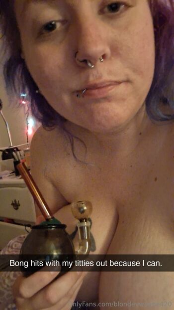 Shell / blondevwbabe420 / blondevwbabe nude photo #18