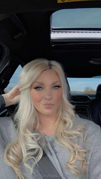 Bridge / blondiebynight87 nude photo #6