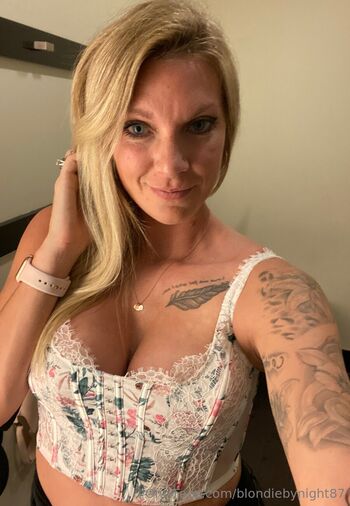 Bridge / blondiebynight87 nude photo #15