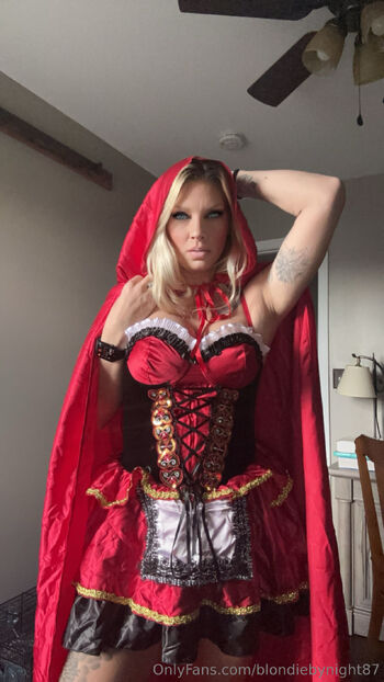 Bridge / blondiebynight87 nude photo #20