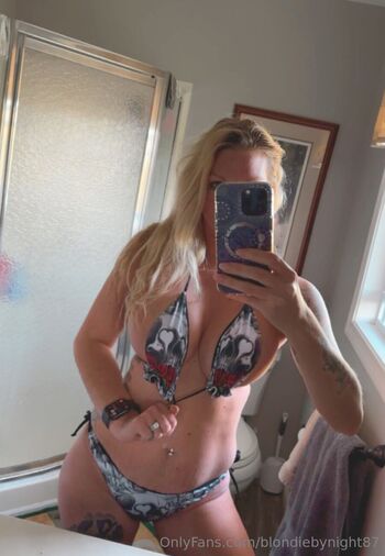 Bridge / blondiebynight87 nude photo #21