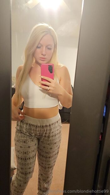 Blondie hotti / blondiehottie99 nude photo #27