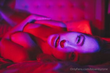 Samantha Ron / blownbyrone / highladyrone / samantharone1 / alonewithrone nude photo #1