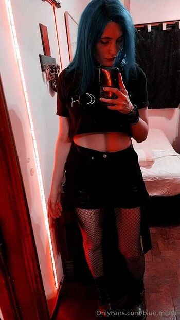 Mena / blue.mena nude photo #15