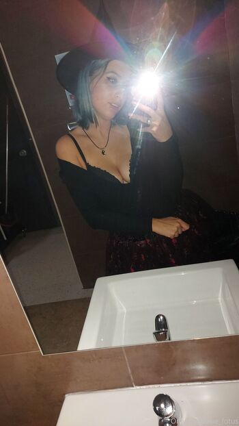 Blue Lotu / blue_lotus_23 nude photo #11