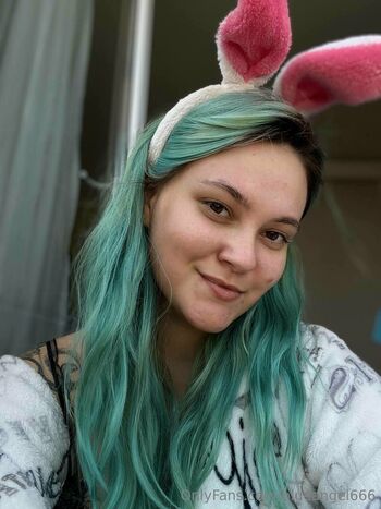 𝘽𝙡𝙪𝙚 𝘼𝙣𝙜𝙚𝙡 / blueangel666 nude photo #7