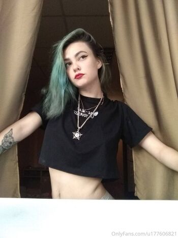 𝘽𝙡𝙪𝙚 𝘼𝙣𝙜𝙚𝙡 / blueangel666 nude photo #10