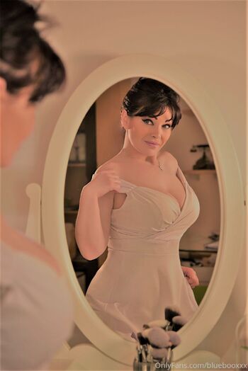 Sar / bluebooxxx nude photo #11