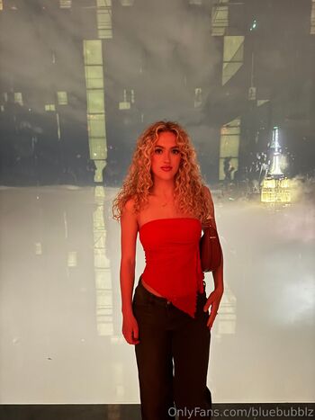 bluebubblz nude photo #16