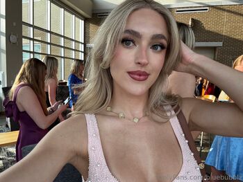 bluebubblz nude photo #28