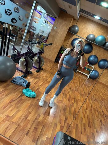 Carol Fox / bluedeya nude photo #16