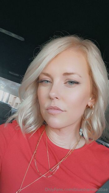 Miss Blue VIP uncensored pag / bluediamondbae nude photo #4