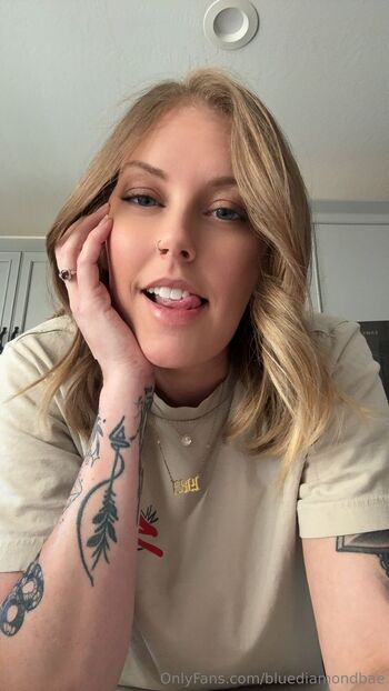 Miss Blue VIP uncensored pag / bluediamondbae nude photo #7