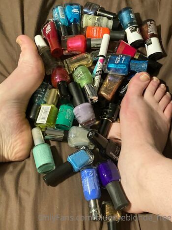 Blueeyeblonde fre / blueeyeblonde_free / blueeyeblonde23 nude photo #8