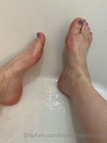 Blueeyeblonde fre / blueeyeblonde_free / blueeyeblonde23 nude photo #17