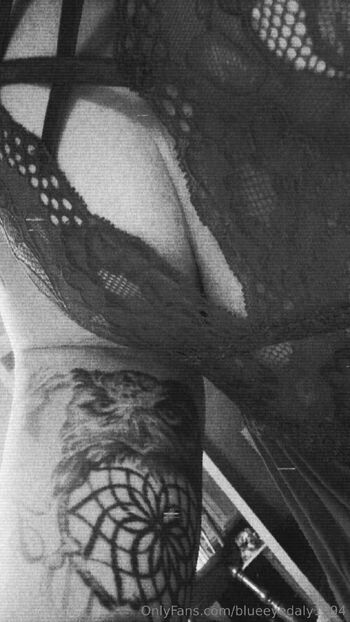 Blueeyedaly9 / blueeyedaly1994 nude photo #6