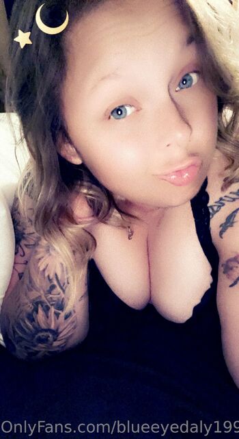Blueeyedaly9 / blueeyedaly1994 nude photo #16