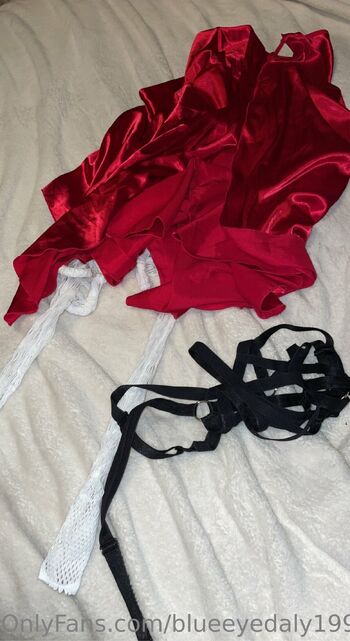 Blueeyedaly9 / blueeyedaly1994 nude photo #23