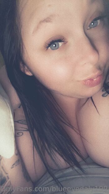 Blueeyedaly9 / blueeyedaly1994 nude photo #27
