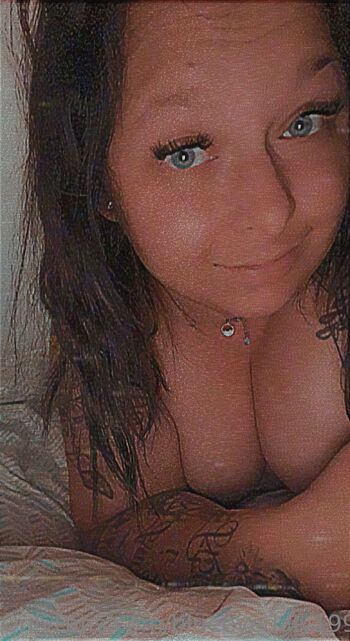 Blueeyedaly9 / blueeyedaly1994 nude photo #34