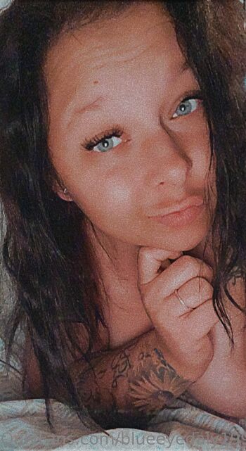 Blueeyedaly9 / blueeyedaly1994 nude photo #36