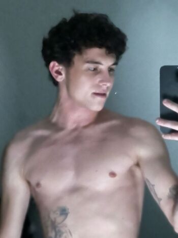 Lukesk / blueskiesandgreeneyes nude photo #8