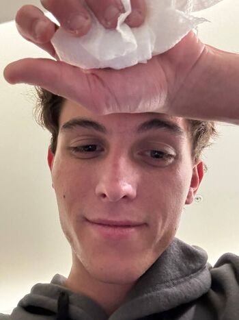 Lukesk / blueskiesandgreeneyes nude photo #22