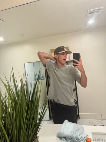 Lukesk / blueskiesandgreeneyes nude photo #24