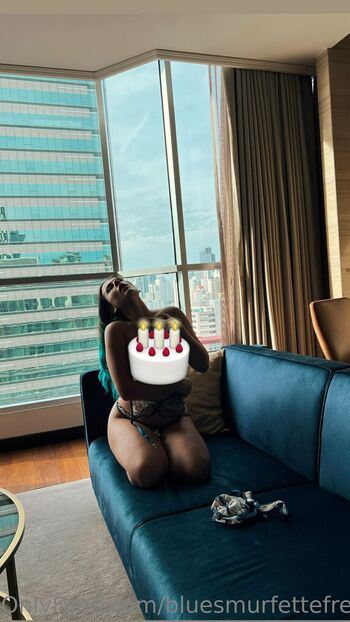 Smurf / bluesmurfettefree nude photo #25