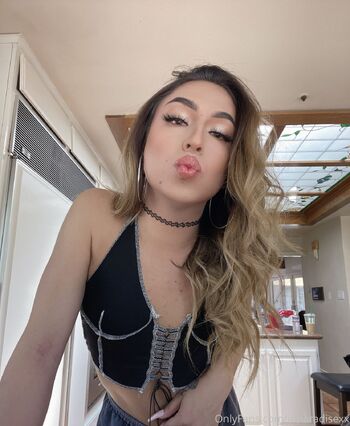 ℙ𝕒𝕣𝕒𝕕𝕚𝕤𝕖 / bluntsandparadise nude photo #13