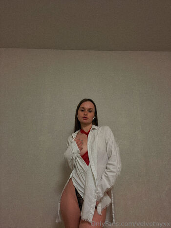 Nicole / blurrkittie nude photo #1