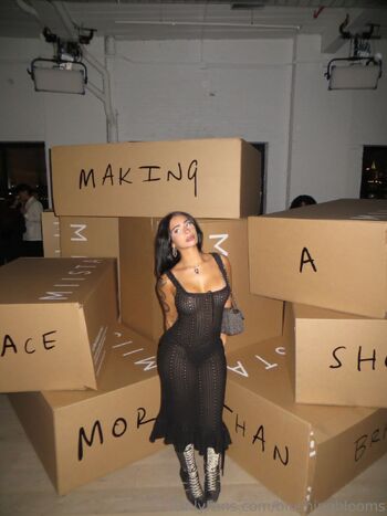 Blushing Bloom / blushingblooms nude photo #1